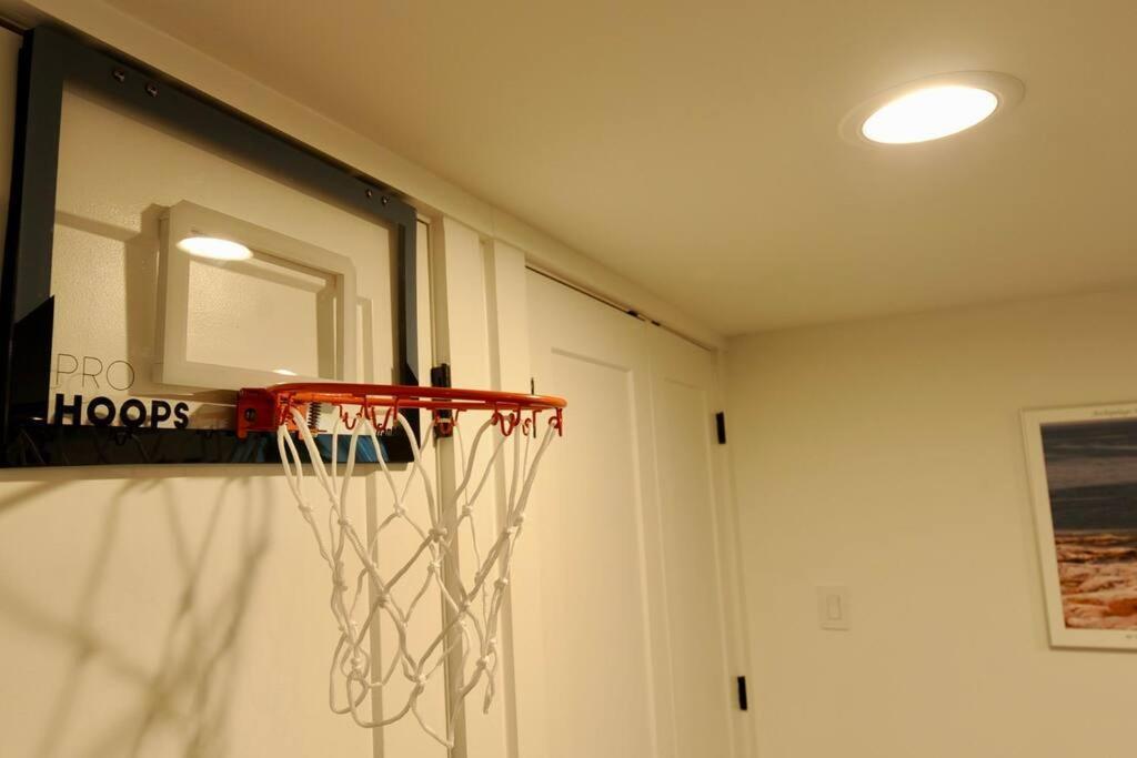 Cherry Blossom Townhouse, Easy Dc Access Washington Bagian luar foto