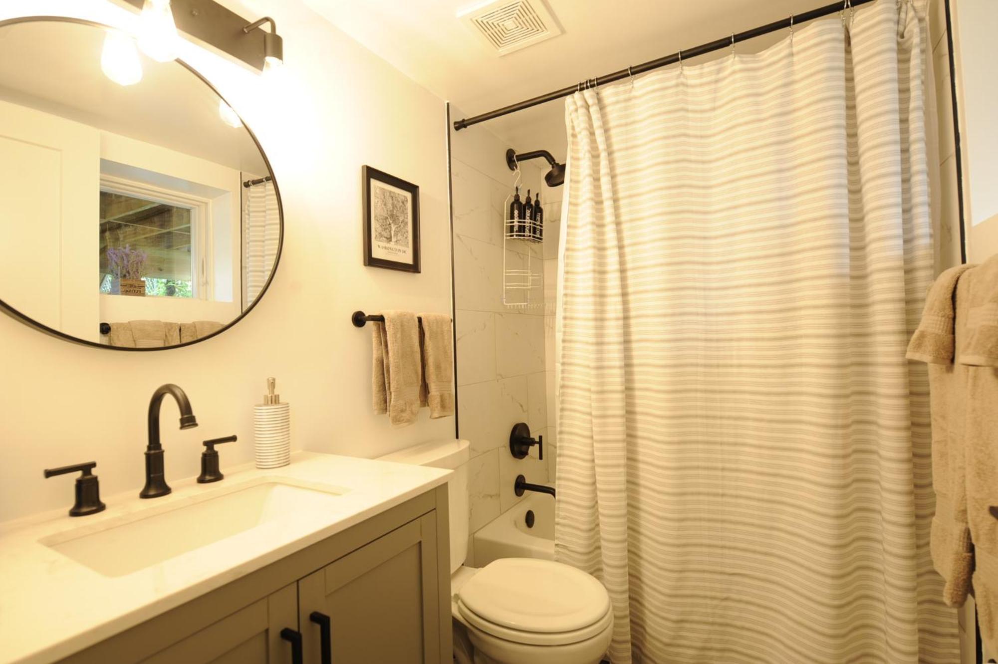 Cherry Blossom Townhouse, Easy Dc Access Washington Bagian luar foto