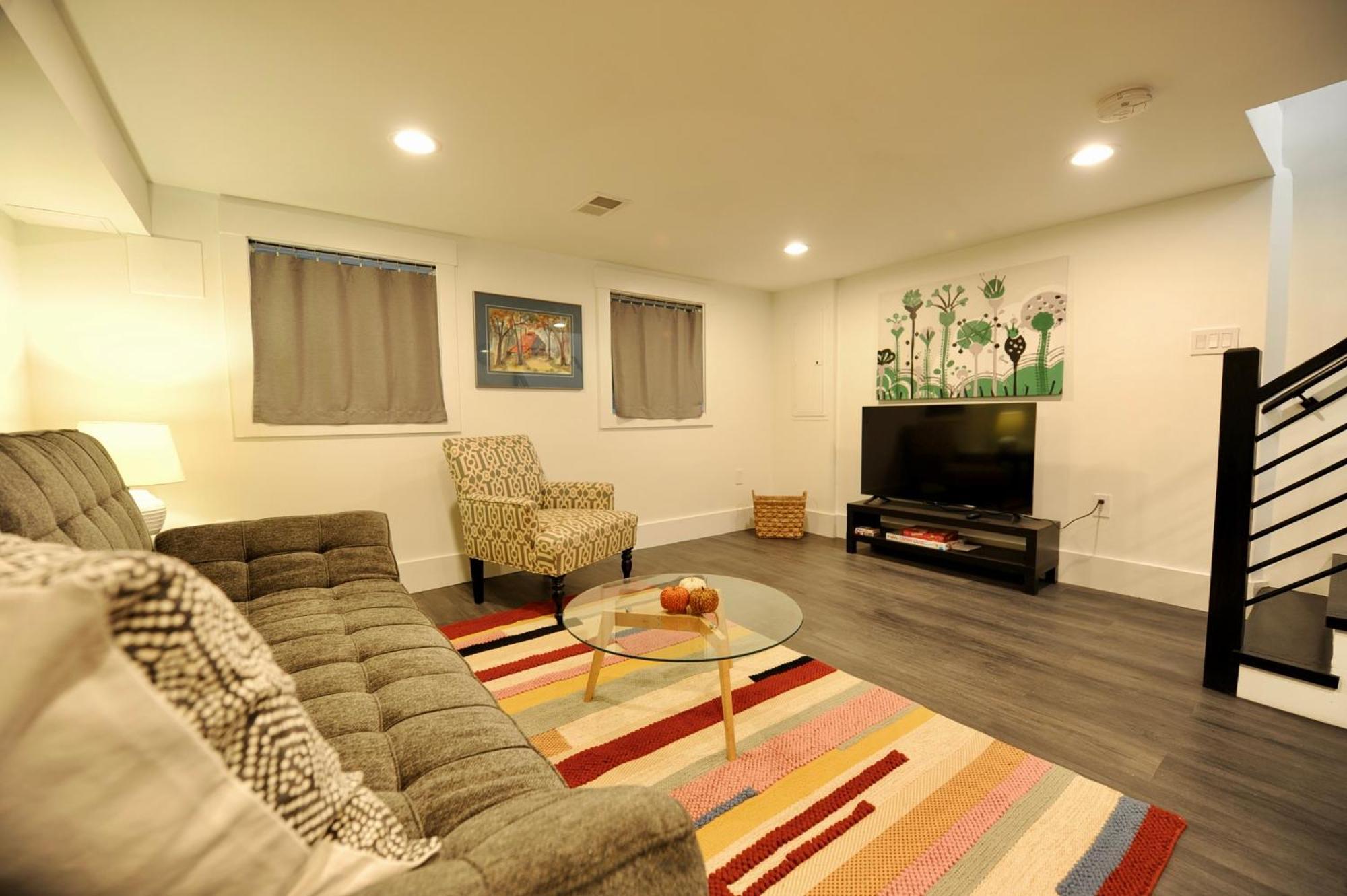 Cherry Blossom Townhouse, Easy Dc Access Washington Bagian luar foto