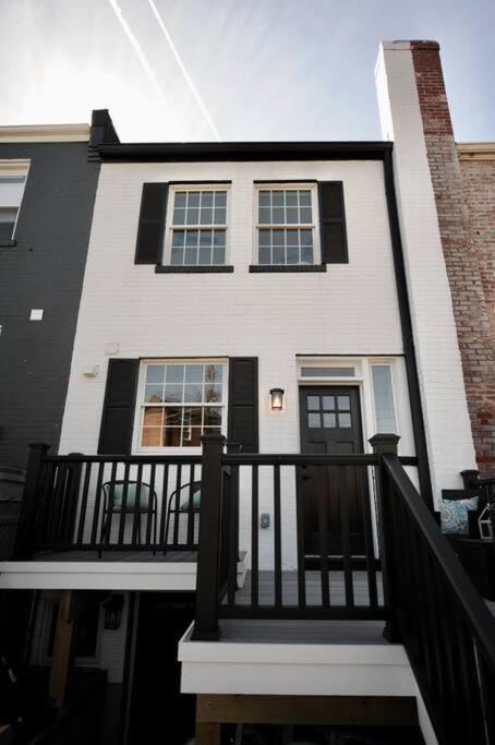Cherry Blossom Townhouse, Easy Dc Access Washington Bagian luar foto